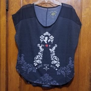 Rare Snow White Silhouette Disney Couture shirt